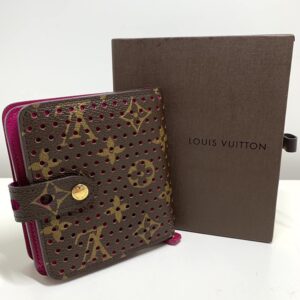 ルイヴィトン ペルフォ 財布